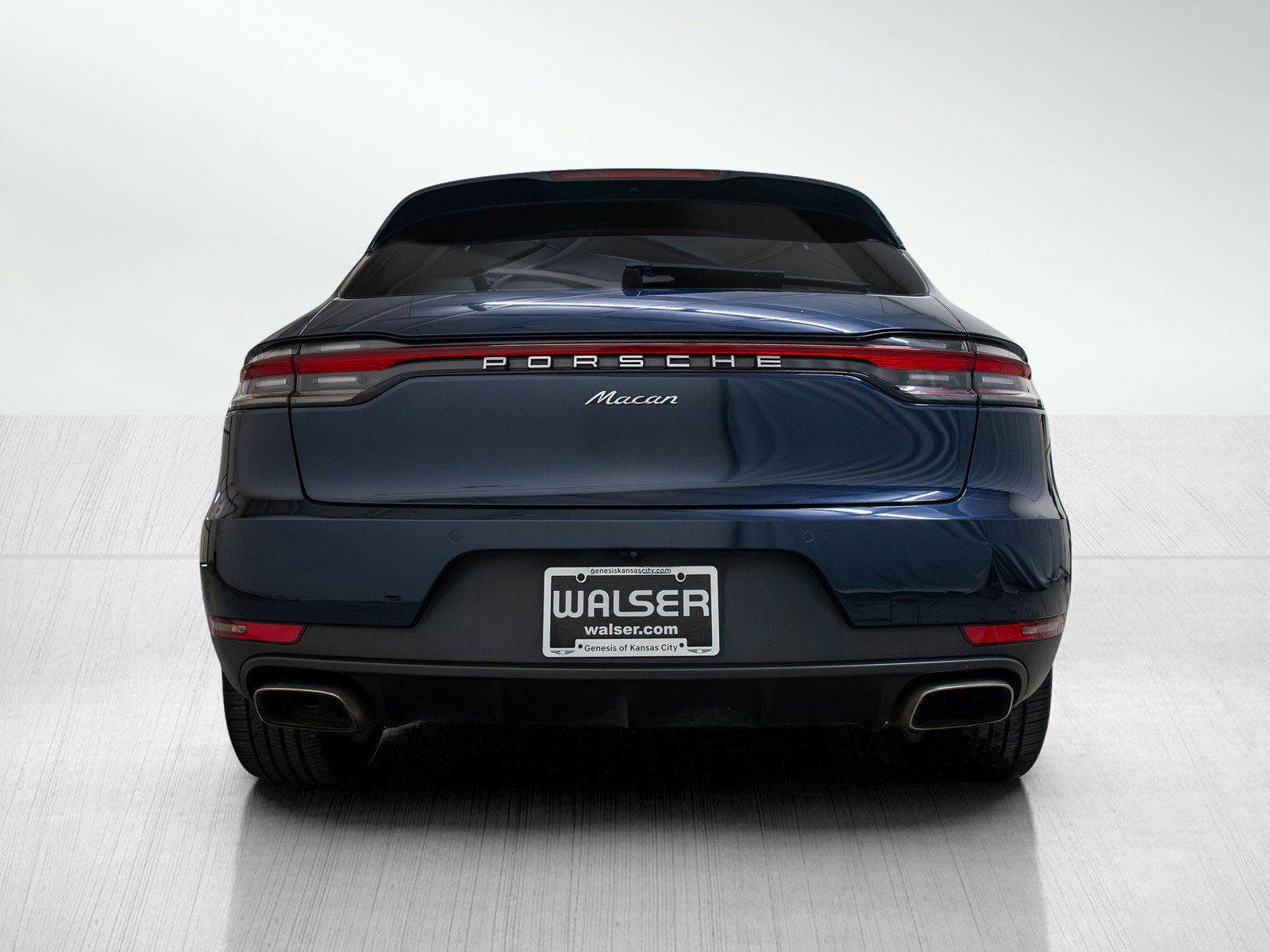 Used 2020 Porsche Macan AWD/4WD image 4