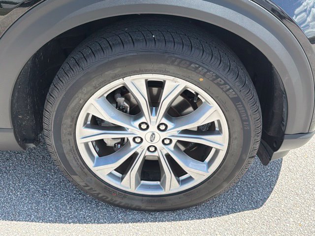 Used 2023 Ford Explorer Limited w/ Equipment Group 301A RWD image 10
