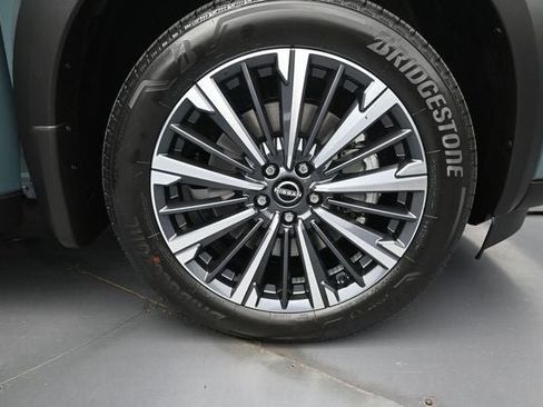 New 2026 Nissan Pathfinder Platinum AWD/4WD image 32