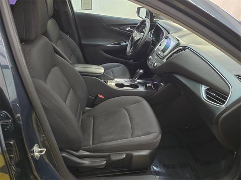Used 2020 Chevrolet Malibu LT image 11
