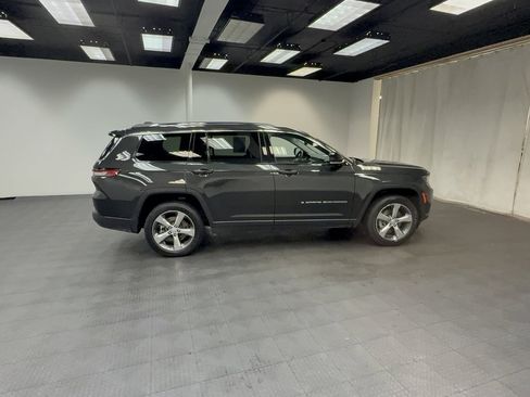 Used 2022 Jeep Grand Cherokee L Limited image 8