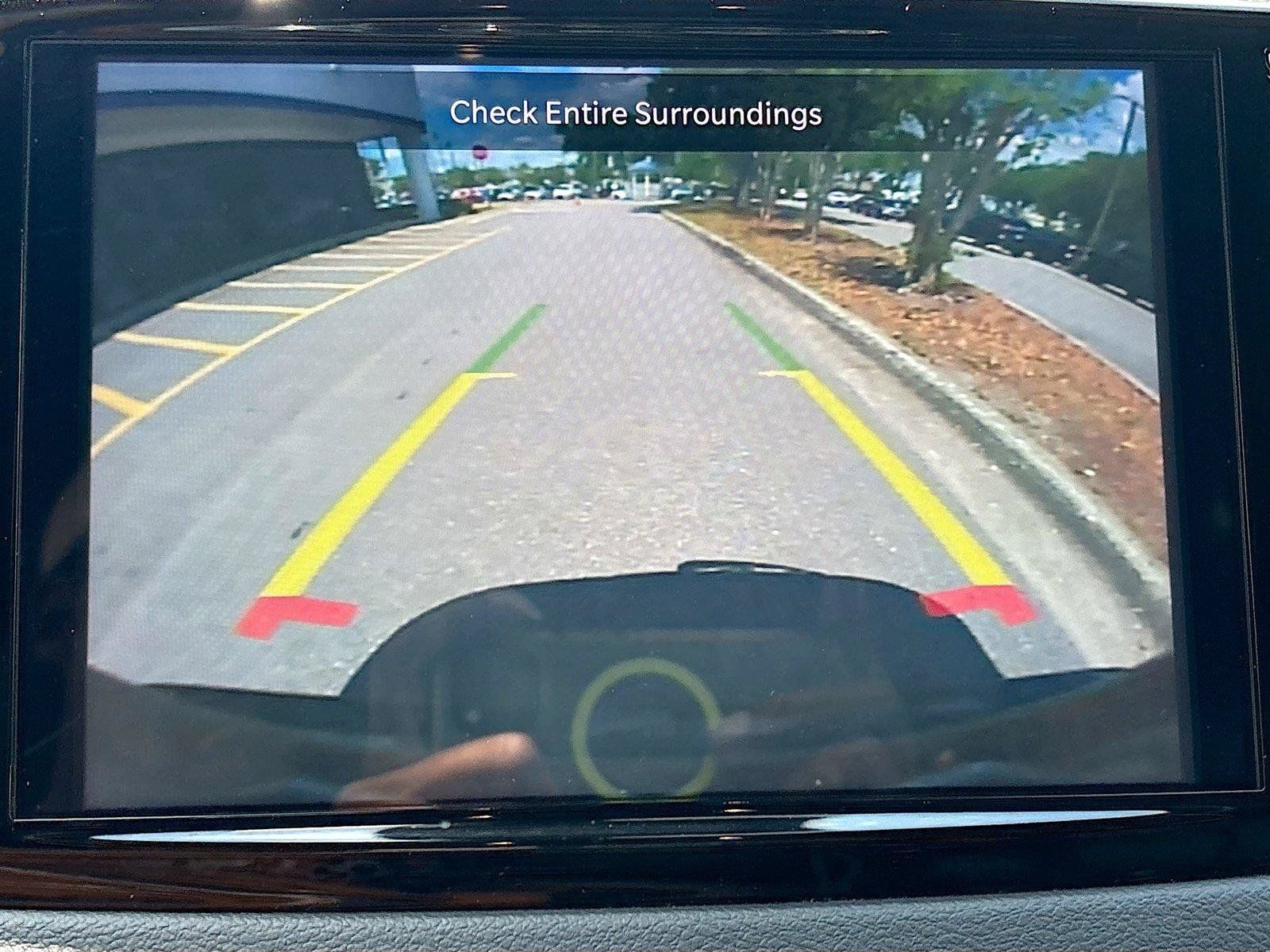 Used 2025 Chrysler Pacifica Select FWD image 13