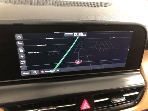 Used 2024 Kia Seltos EX image 32