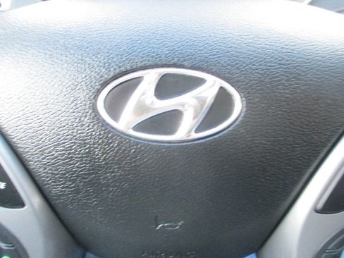 Used 2015 Hyundai Elantra SE w/ Option Group 03 image 40