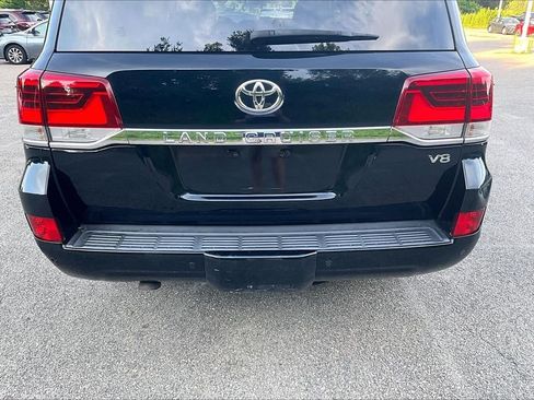Used 2016 Toyota Land Cruiser AWD/4WD image 10