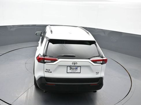 Certified 2022 Toyota RAV4 XLE image 40