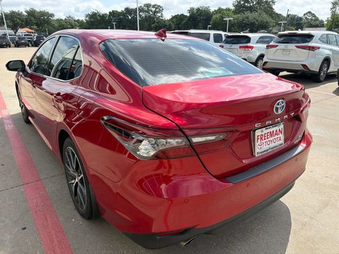 Used 2023 Toyota Camry XLE w/ Navigation Package FWD image 7
