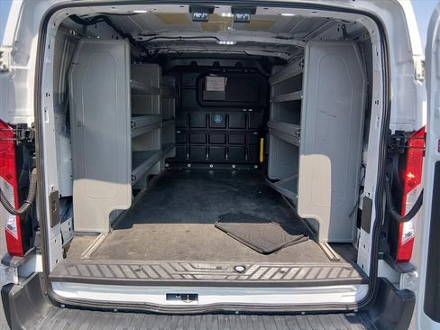 Used 2018 Ford Transit 250 130 Low Roof RWD image 16