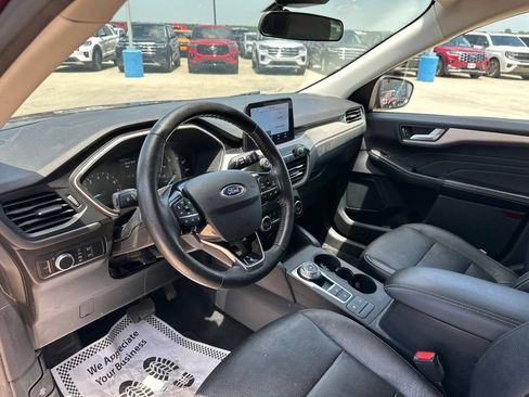 Used 2021 Ford Escape SE w/ SE Sport Appearance Package AWD/4WD image 13