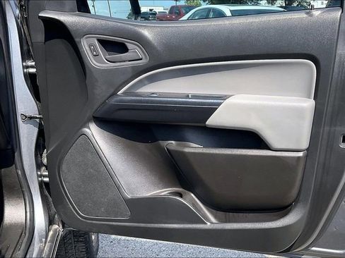 Used 2022 Chevrolet Colorado W/T w/ Custom Special Edition RWD image 28