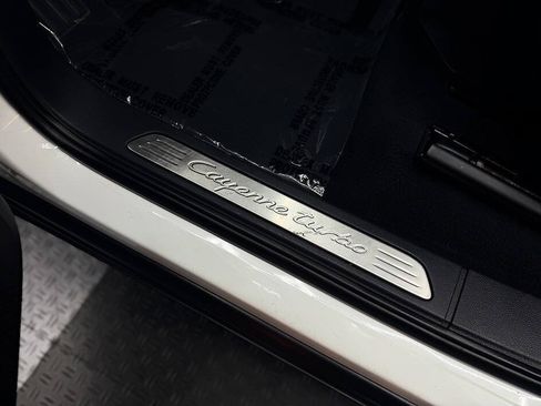 Used 2012 Porsche Cayenne Turbo AWD/4WD image 20