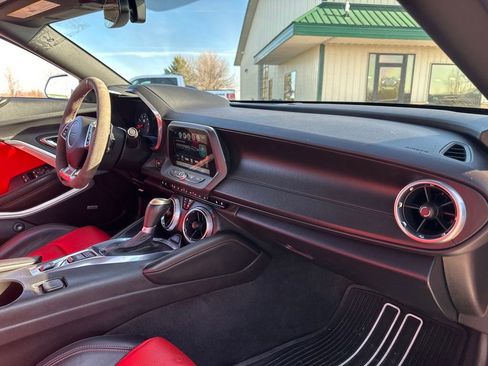 Used 2016 Chevrolet Camaro SS image 27