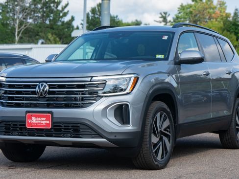 New 2026 Volkswagen Atlas SE image 2