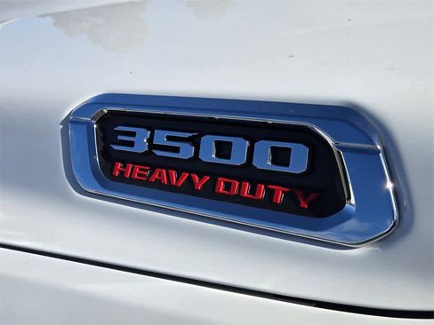 Used 2023 RAM 3500 Limited image 9