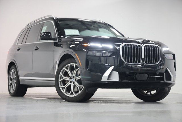 Used 2024 BMW X7 xDrive40i AWD/4WD image 1