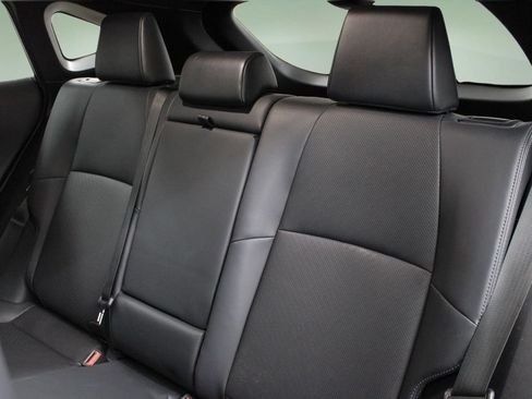 Used 2021 Toyota Venza Limited AWD/4WD image 25