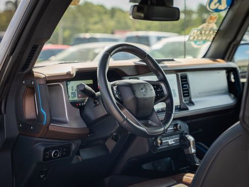 Used 2023 Ford Bronco Outer Banks AWD/4WD image 18