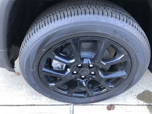 New 2026 Jeep Compass Latitude image 10