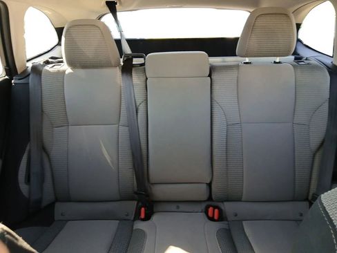 Used 2023 Subaru Outback Premium image 15