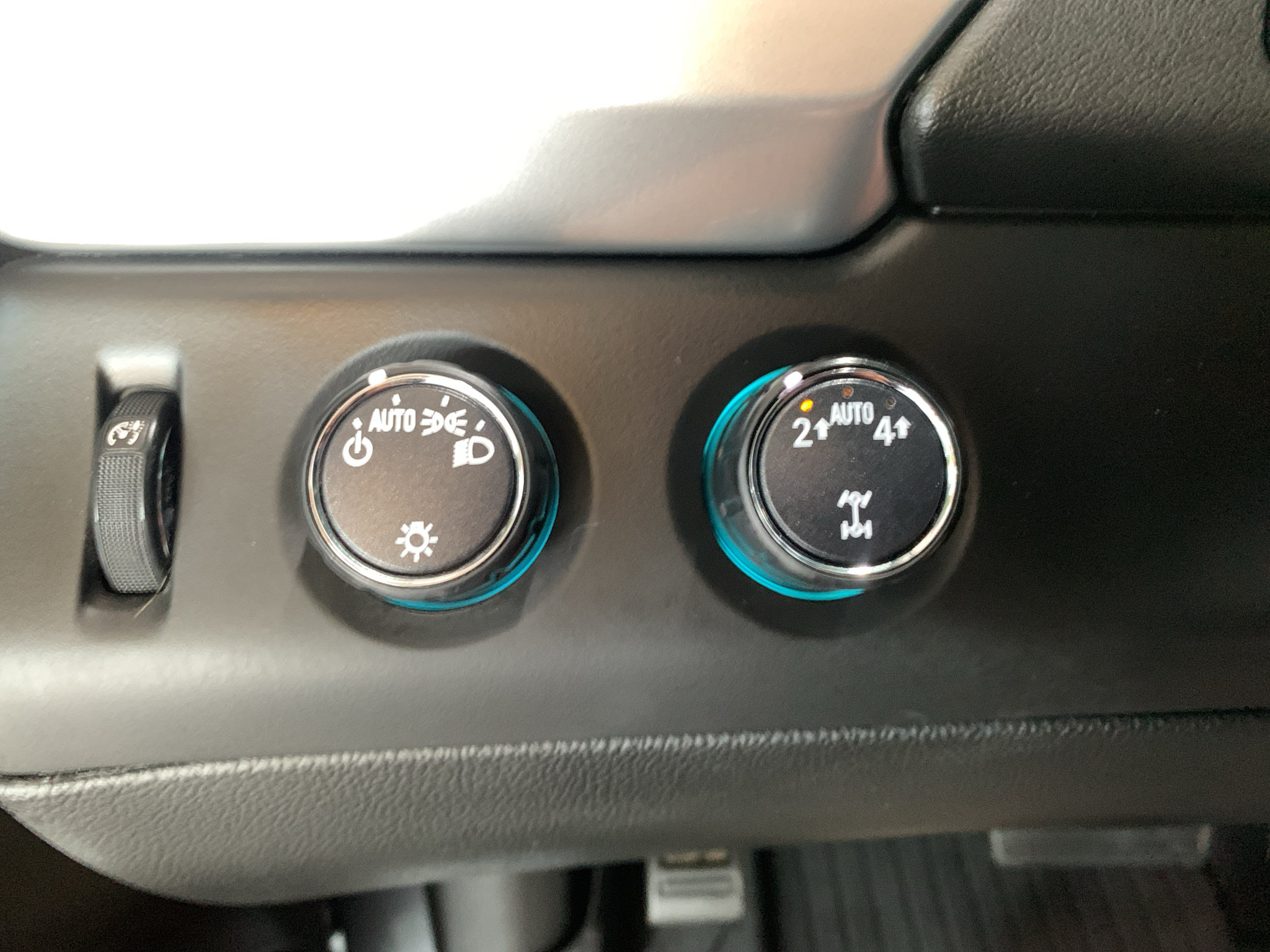 Used 2020 Chevrolet Tahoe LS AWD/4WD image 30