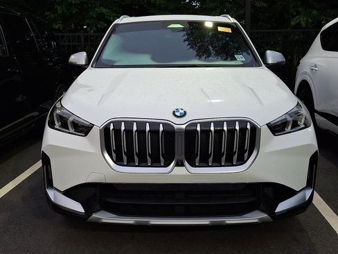Used 2023 BMW X1 xDrive28i w/ Premium Package AWD/4WD image 3