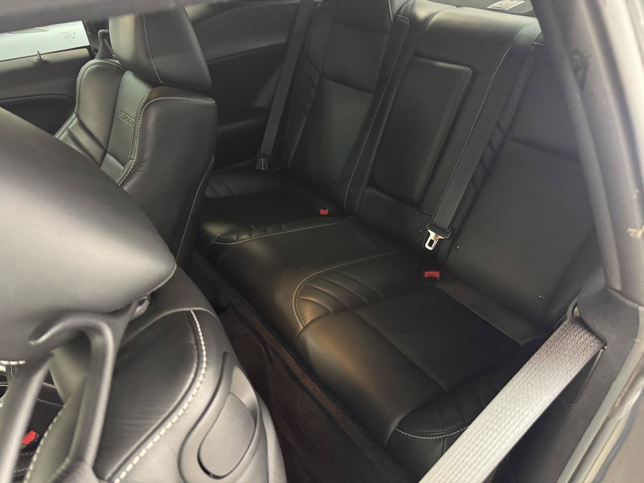 Used 2018 Dodge Challenger SRT Hellcat RWD image 9
