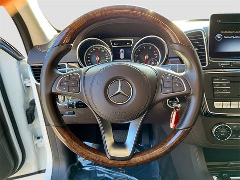 Used 2019 Mercedes-Benz GLS 550 4MATIC image 9