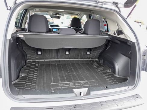 Used 2022 Subaru Crosstrek 2.0i Premium w/ Moonroof Package image 28