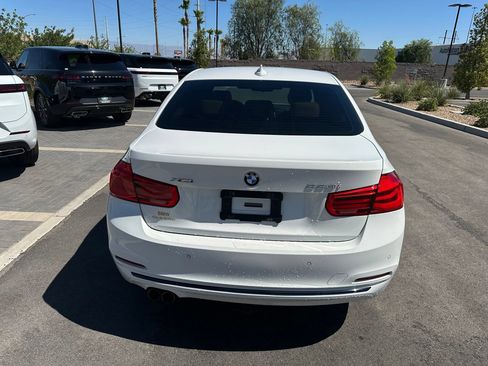 Used 2017 BMW 330i xDrive Sedan AWD/4WD image 7