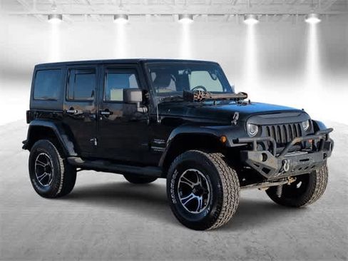 Used 2012 Jeep Wrangler Unlimited Sahara w/ Connectivity Group image 2