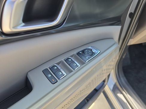 New 2027 Kia Carnival LX FWD image 20