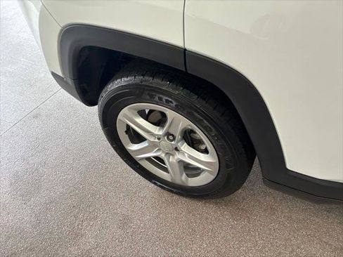 Certified 2023 Jeep Compass Latitude AWD/4WD image 27
