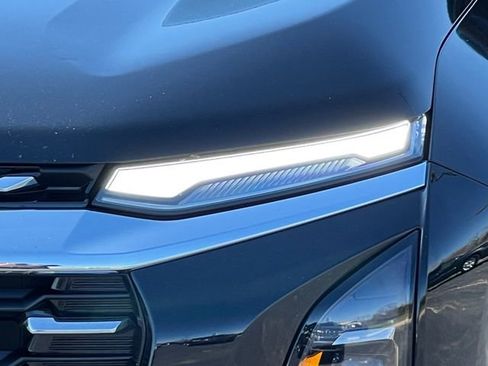 Used 2026 Chevrolet Equinox LT image 39