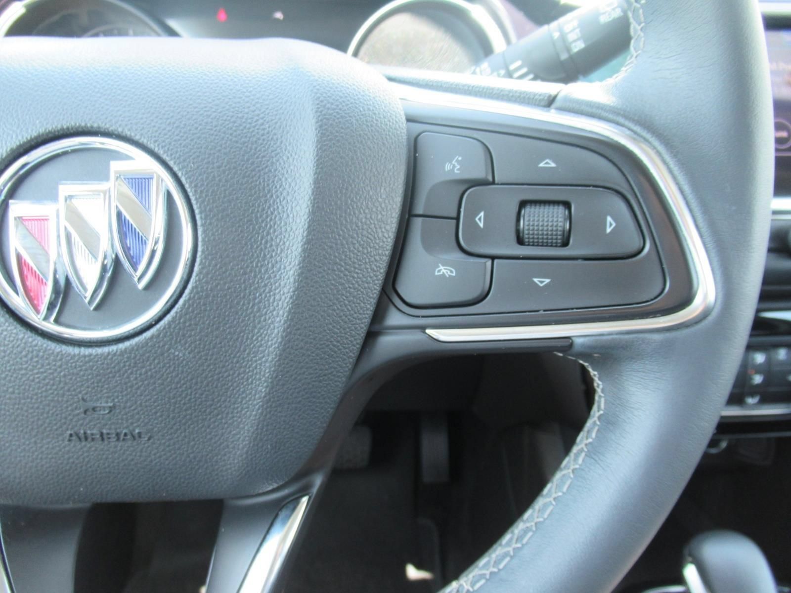 Used 2023 Buick Encore GX Preferred w/ Cold Weather Comfort Package FWD image 25