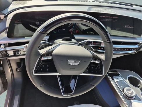 New 2026 Cadillac Lyriq Luxury AWD/4WD image 10