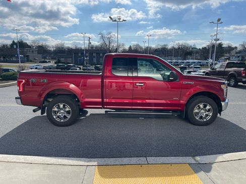 Used 2017 Ford F150 XLT w/ Equipment Group 302A Luxury image 6