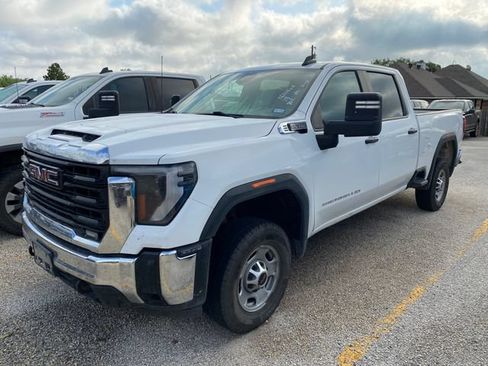 Used 2024 GMC Sierra 2500 Pro w/ Convenience Package AWD/4WD image 2