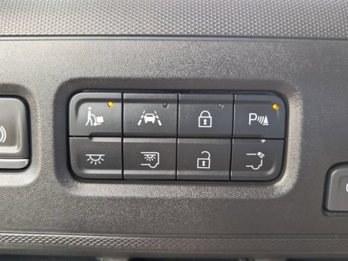 Used 2024 Chevrolet Brightdrop 600 w/ Battery Pack, Max Range AWD/4WD image 18