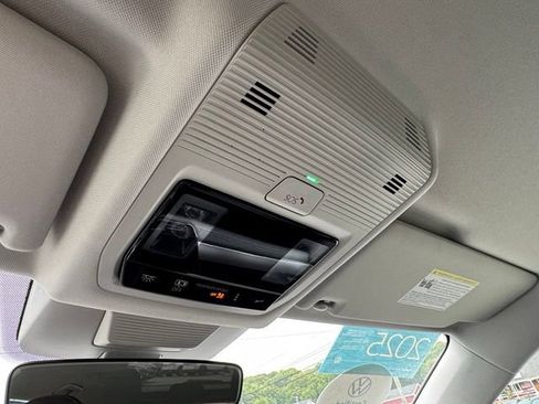 Certified 2025 Volkswagen Tiguan S AWD/4WD image 36