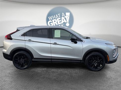 Used 2024 Mitsubishi Eclipse Cross LE image 2