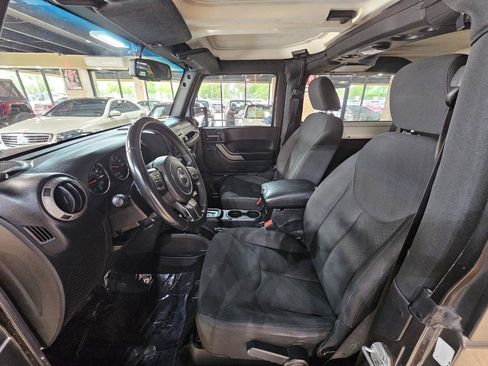 Used 2016 Jeep Wrangler Sport w/ Quick Order Package 24S AWD/4WD image 16