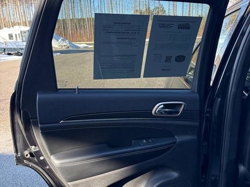 Used 2015 Jeep Grand Cherokee Limited image 15