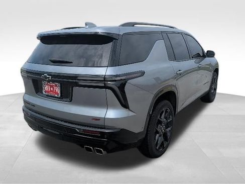 Used 2025 Chevrolet Traverse RS w/ LPO, Floor Liner Package AWD/4WD image 3