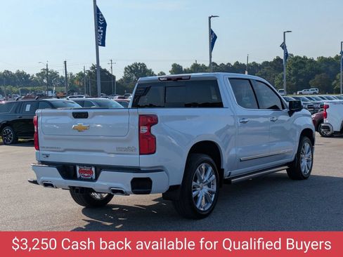 New 2026 Chevrolet Silverado 1500 High Country AWD/4WD image 3