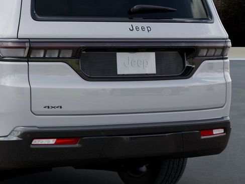 New 2026 Jeep Grand Wagoneer Limited image 13
