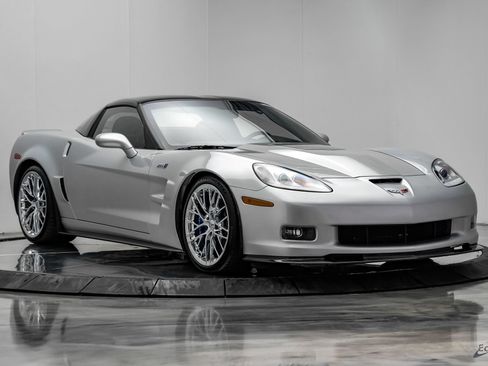 Used 2010 Chevrolet Corvette ZR1 w/ Preferred Equipment Group RWD image 27