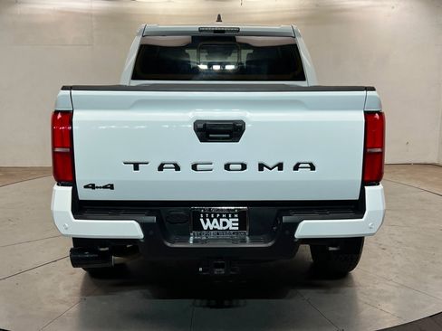 Certified 2024 Toyota Tacoma TRD Off-Road w/ TRD Off Road Upgrade Package AWD/4WD image 5