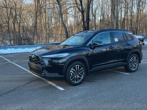 New 2026 Toyota Corolla Cross XLE image 4