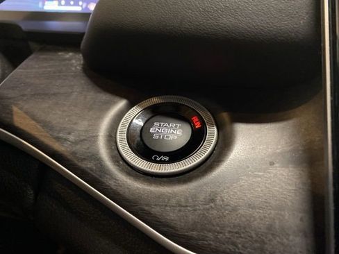 Used 2022 Jeep Grand Cherokee Limited 4xe w/ Luxury Tech Group II AWD/4WD image 45