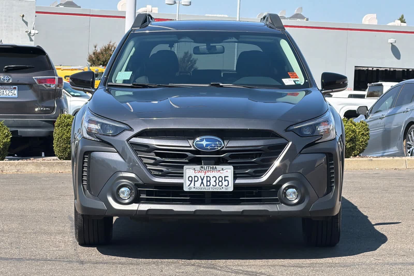 Used 2025 Subaru Outback Premium AWD/4WD image 10